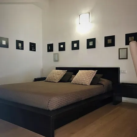Готель Isola 3*
