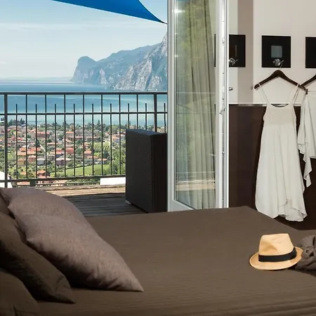 Isola 3* Torbole Sul Garda